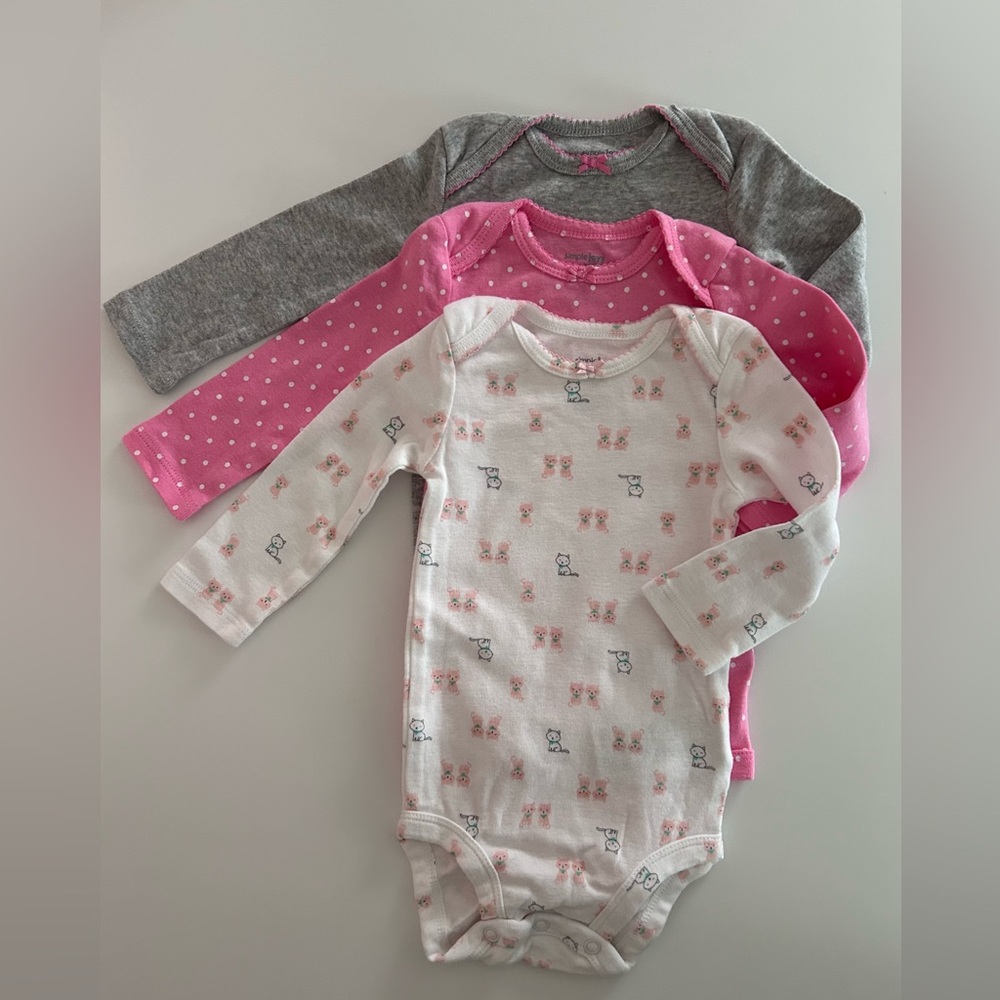 3 - 6 month old Simple joys by Carter’s long sleeve onesies - set of 3